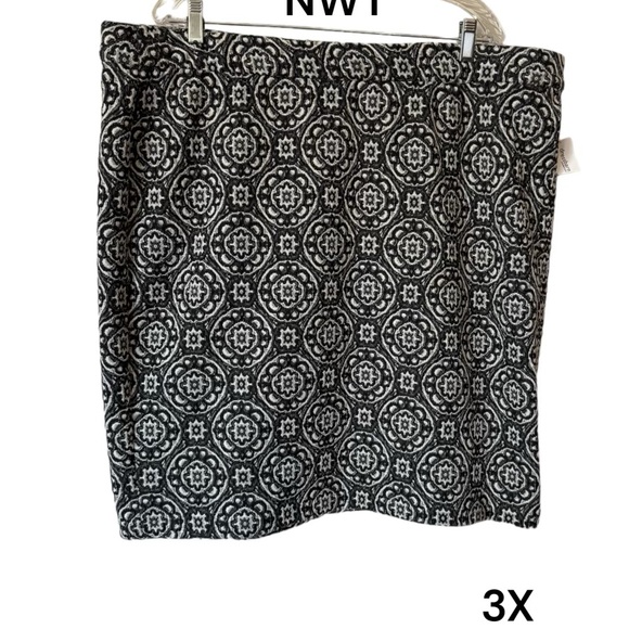 Roz & Ali Dresses & Skirts - NWT PERFECT for OFFICE NEUTRAL SHADES of GRAY SKIRT  3X  #L